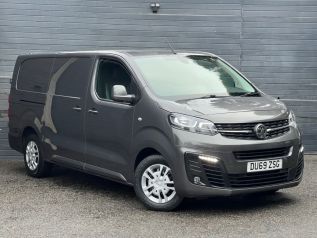 Used VAUXHALL VIVARO in Surrey for sale