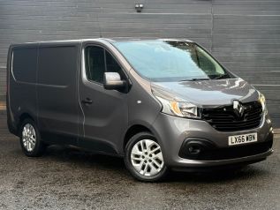 Used RENAULT TRAFIC in Surrey for sale